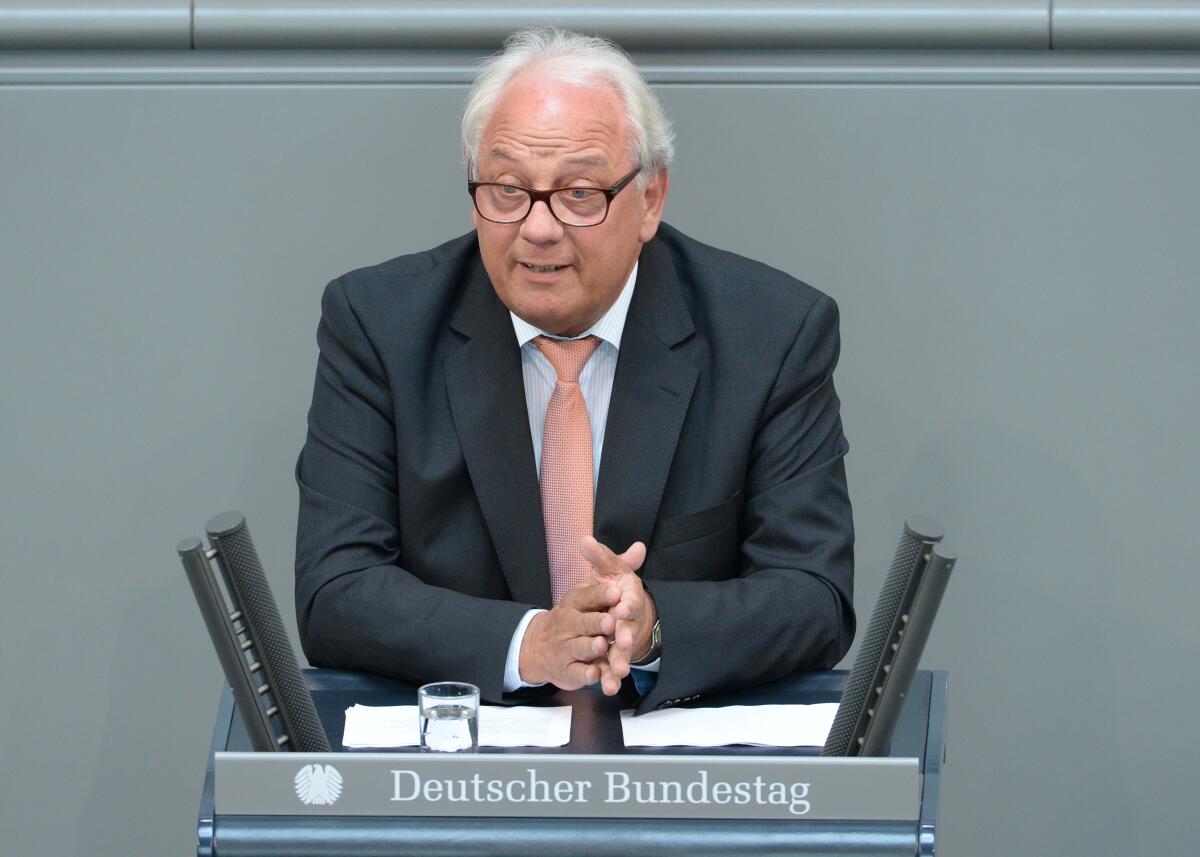 Brandt, Helmut Helmut Brandt, CDU/CSU, Bundestagsabgeordneter, Abgeordneter, Mitglied des Deutschen Bundestages, MdB, Rede, Deutscher Bundestag, 39. Sitzung, Top 5, Thema: Staatsangehörigkeitsrecht.; .; Rednerpult.