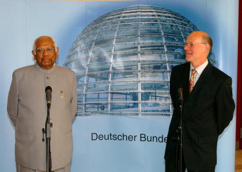 Lammert, Norbert; Chatterjee, Somnath Reichstagsgebäude, Präsidialebene