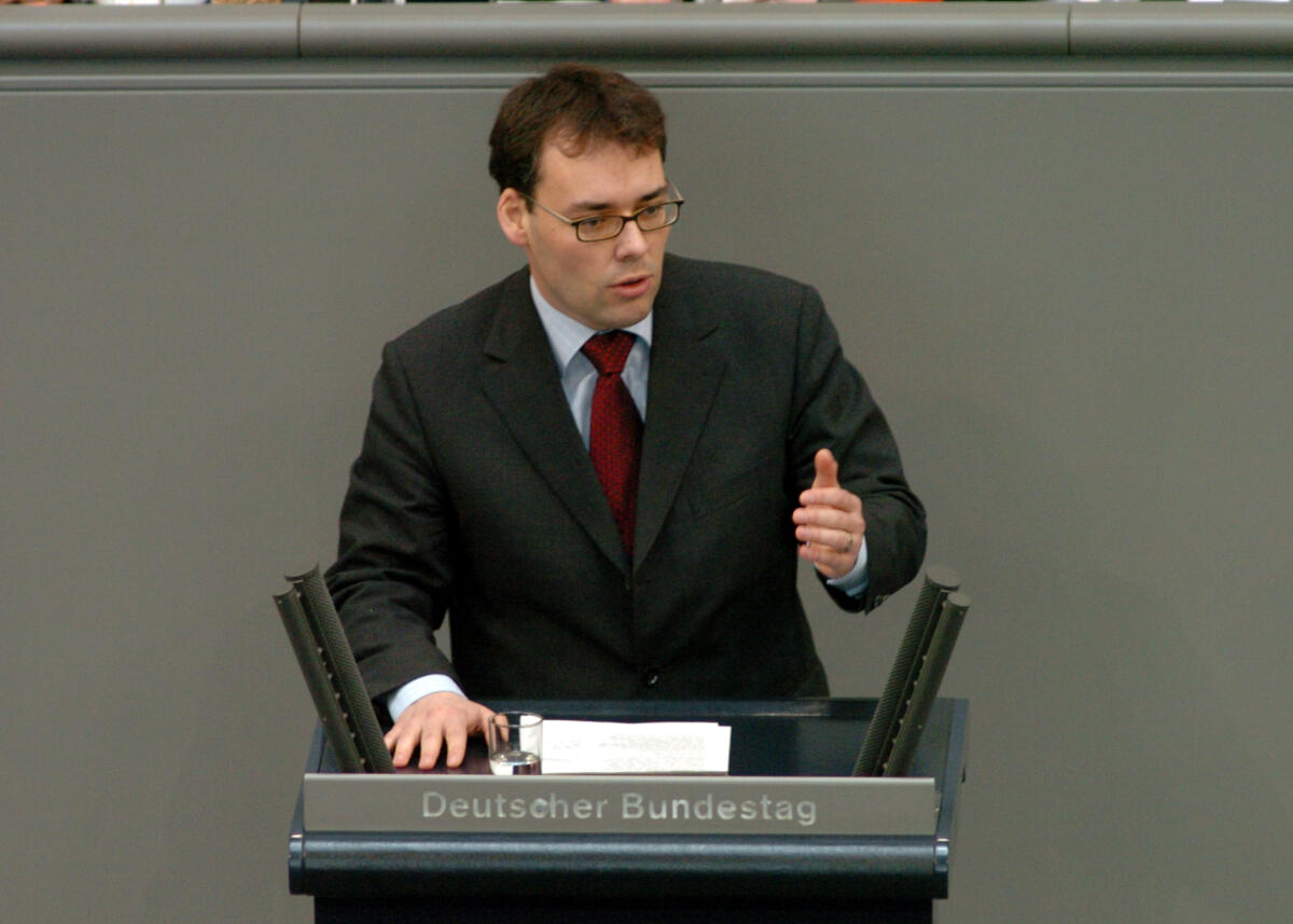 Friedrich, Peter Peter Friedrich, MdB, SPD, Rede, Deutscher Bundestag, 32. Sitzung, TOP 3, Thema: Rentenversicherung.; Rednerpult.