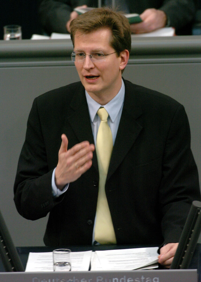 Brauksiepe, Ralf Dr. Ralf Brauksiepe, MdB, CDU/CSU, Rede, Deutscher Bundestag, 25.Sitzung, TOP3, Thema: Förderung ganzjähriger Beschäftigung, Redner 3 

Rednerpult
