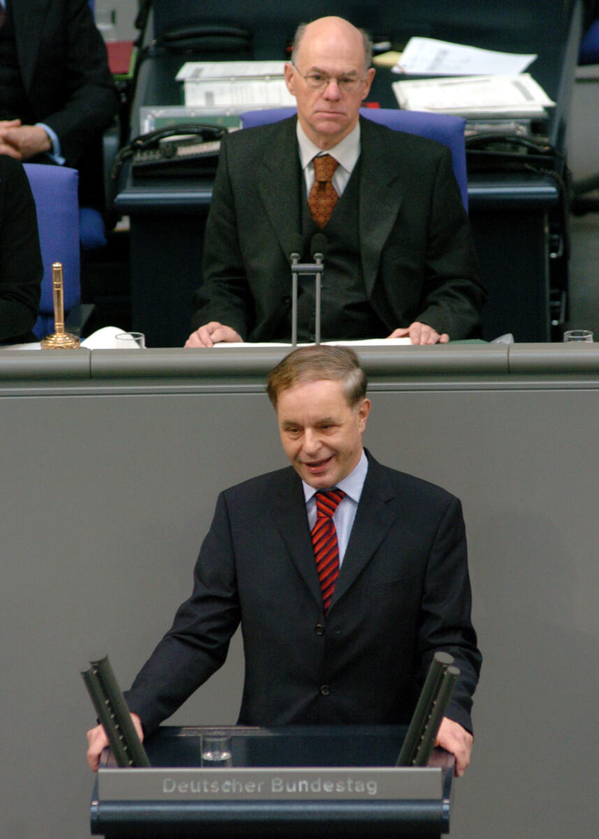 Essen, Jörg van; Lammert, Norbert Jörg van Essen, MdB, FDP, Rede, Deutscher Bundestag, 22.Sitzung, Thema: GO-Debatte, Aufsetzung und Änderung von Überw. Vorsitz: Bundestagspräsident Dr. Norbert Lammert, CDU/CSU.; Rednerpult