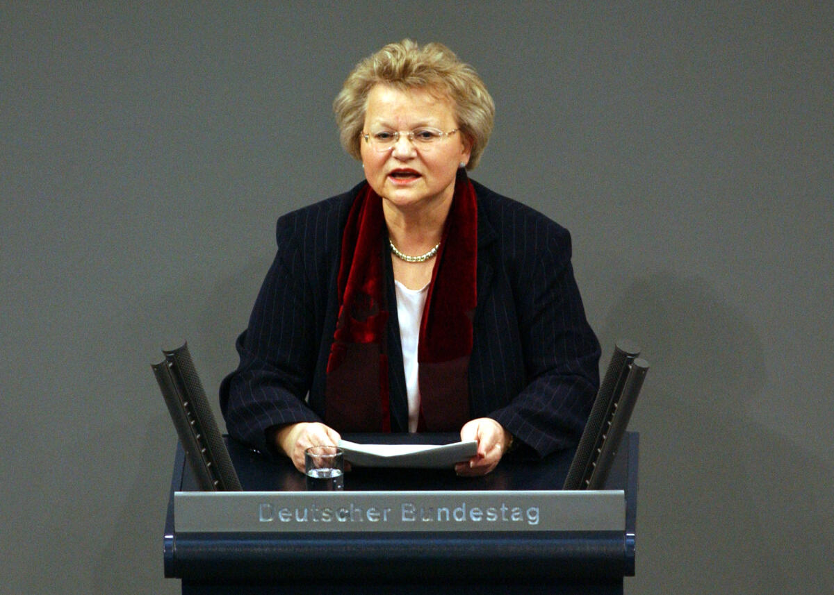 Dyckmans, Mechthild Mechthild Dyckmans, MdB, FDP, Rede, Deutscher Bundestag, 22.Sitzung, TOP 11, Thema: GmbH-Gründungen, Renerpult.