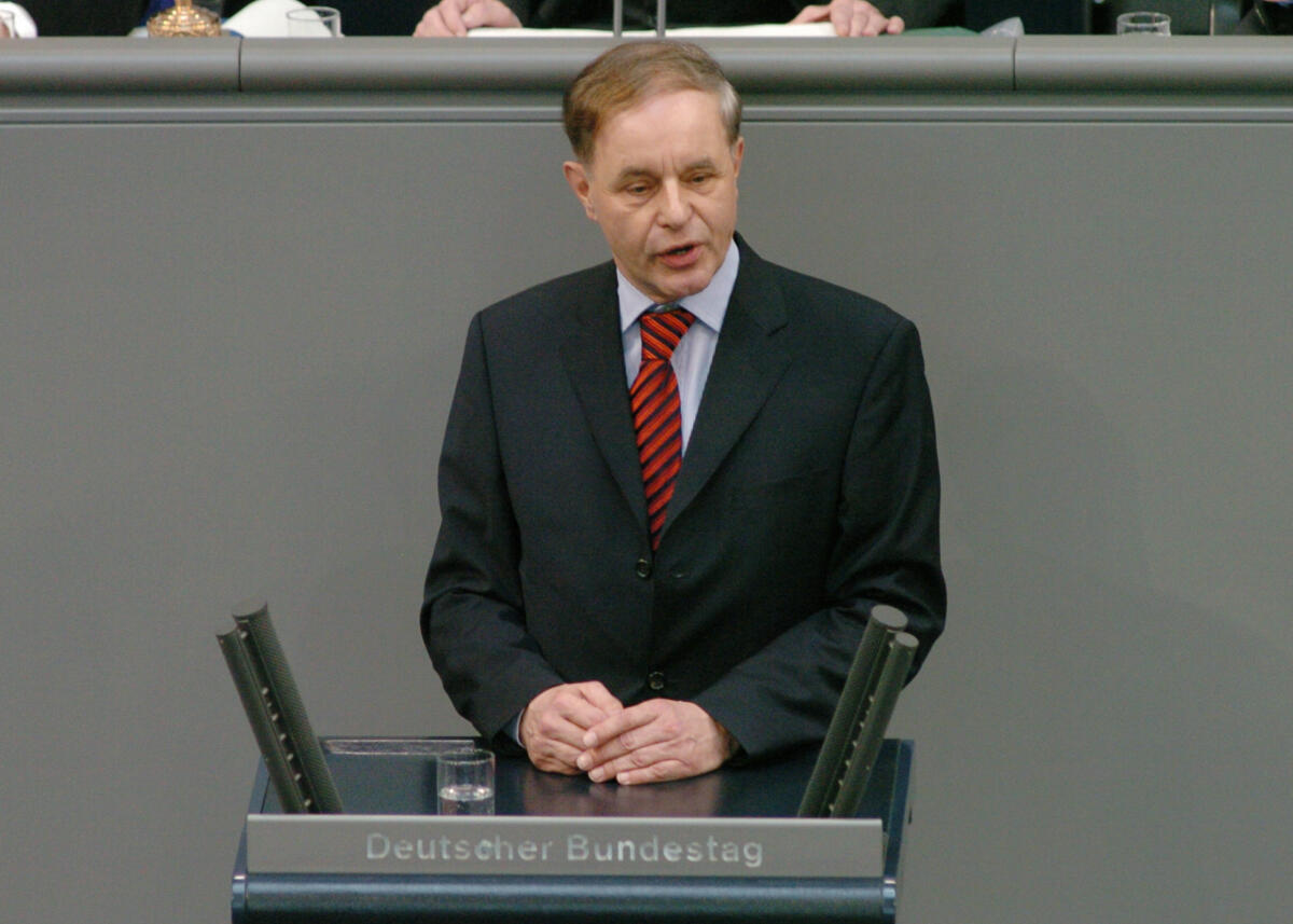 Jörg van Essen, MdB, FDP, Rede, Deutscher Bundestag, 22.Sitzung, Thema: GO-Debatte, Aufsetzung und Änderung von Überw.; Rednerpult Essen, Jörg van Jörg van Essen, MdB, FDP, Rede, Deutscher Bundestag, 22.Sitzung, Thema: GO-Debatte, Aufsetzung und Änderung von Überw.; Rednerpult
