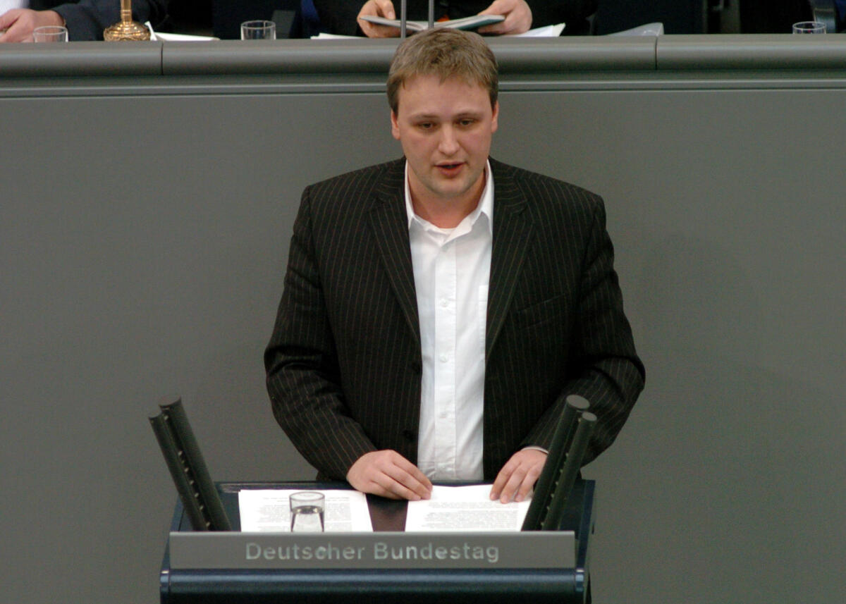 Rix, Sönke; Göring-Eckardt, Katrin Sönke Rix, MdB, SPD, Rede Deutscher Bundestag, TOP4, Thema: Gleichstellung auf dem Arbeitsmarkt. Vorsitz: Bundestagsvizepräsidentin Katrin Göring-Eckardt, Bündnis 90/Die Grünen.