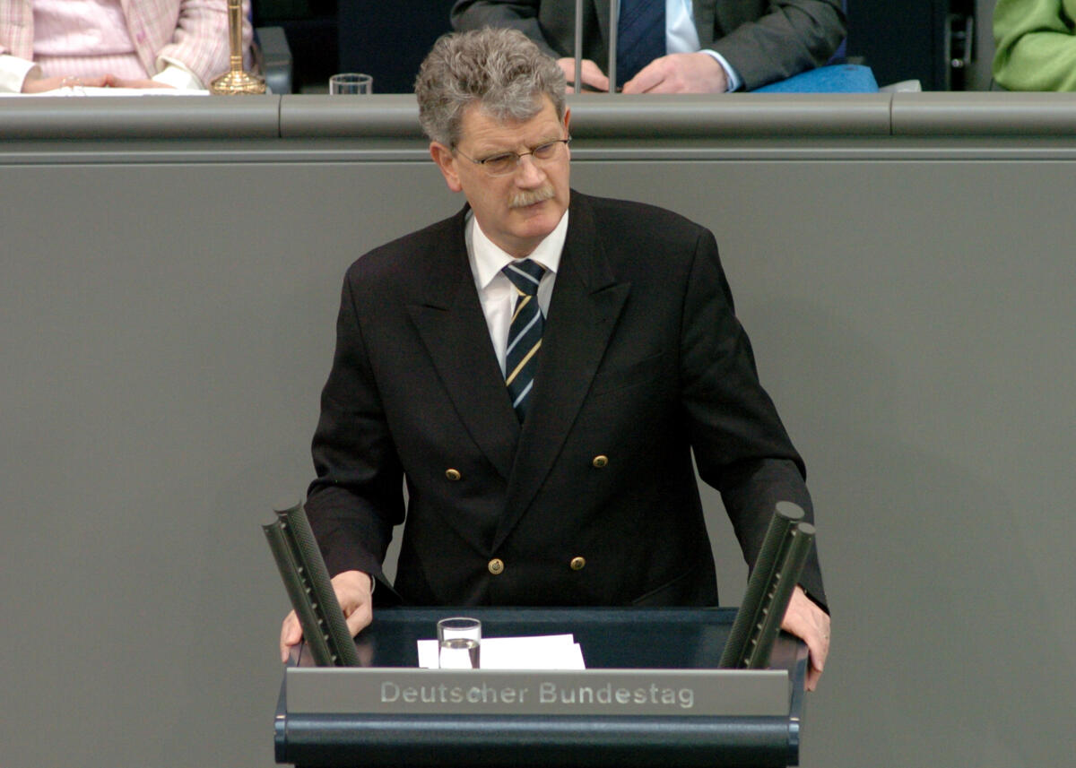 Goldmann, Hans-Michael Hans-Michael Goldmann, MdB, FDP, Rede Deutscher Bundestag, 19. Sitzung, ZP2, Thema: Zur aktuellen Situation zur Vogelgrippe.; Rednerpult.