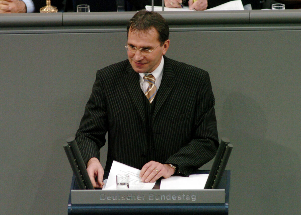 Lehrieder, Paul Paul Lehrieder, MdB, CDU/CSU, Rede Deutscher Bundestag, 20. Sitzung, TOP 16, Thema: Mindeslohnregelung. Rednerpult.