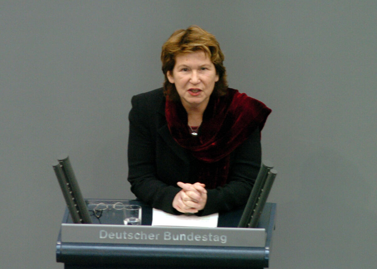 Dr. Thea Dückert, MdB, Bündnis 90/Die Grünen, Rede Deutscher Bundestag, 16. Sitzung, TOP3, Thema: Moderne Dienstleistungen am Arbeitsmarkt.; Rednerpult. Dückert, Thea Dr. Thea Dückert, MdB, Bündnis 90/Die Grünen, Rede Deutscher Bundestag, 16. Sitzung, TOP3, Thema: Moderne Dienstleistungen am Arbeitsmarkt.; Rednerpult.
