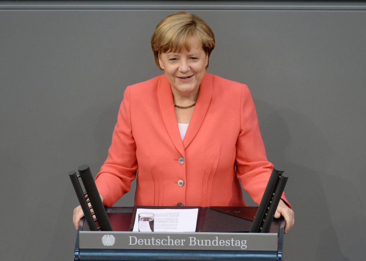 Dr. Angela Merkel, Bundeskanzlerin, CDU/CSU,; Bundestagsabgeordnete, Abgeordnete, Mitglied des Deutschen Bundestages, MdB, Rede, 112. Sitzung, Regierungserklärung zum Europäischen Rat Merkel, Angela Dr. Angela Merkel, Bundeskanzlerin, CDU/CSU,; Bundestagsabgeordnete, Abgeordnete, Mitglied des Deutschen Bundestages, MdB, Rede, 112. Sitzung, Regierungserklärung zum Europäischen Rat