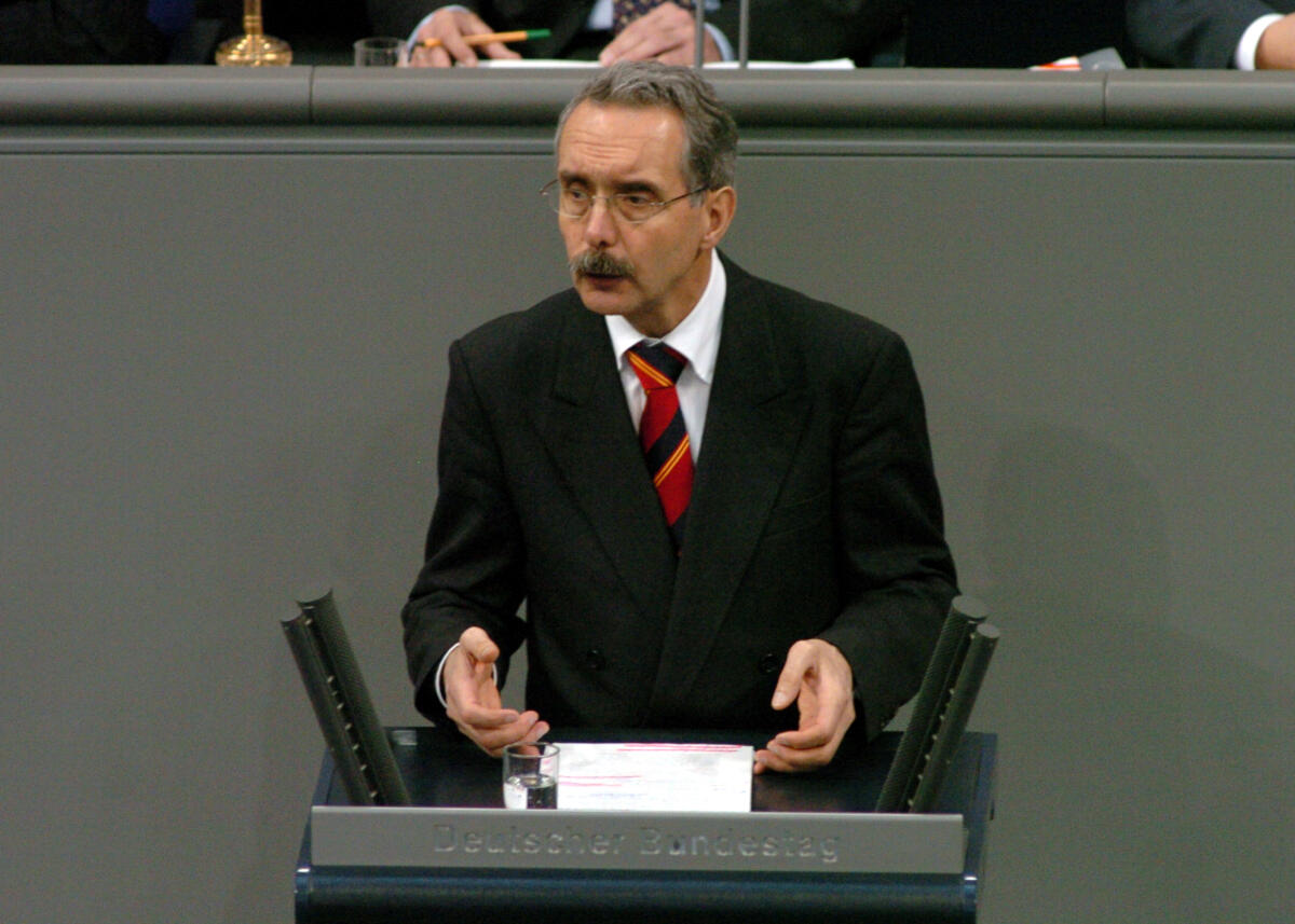 Hartmut Schauerte, PSts., CDU/CSU, Rede, Deutscher Bundestag, 11. Sitzung, TOP 4, Thema: Gesetz gegen Wettbewerbsbeschränkungen.
Rednerpult. Schauerte, Hartmut Hartmut Schauerte, PSts., CDU/CSU, Rede, Deutscher Bundestag, 11. Sitzung, TOP 4, Thema: Gesetz gegen Wettbewerbsbeschränkungen.
Rednerpult.