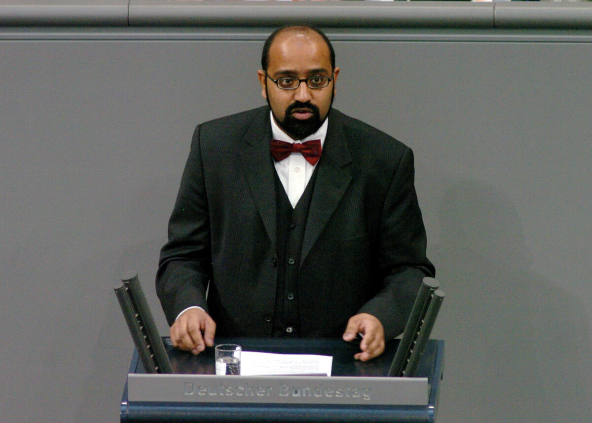 Winkler, Josef Philip Josef Philip Winkler, Bündnis 90/Die Grünen, MdB, Rede im Deutschen Bundestag.; Plenum, Rednerpult, 11. Sitzung.