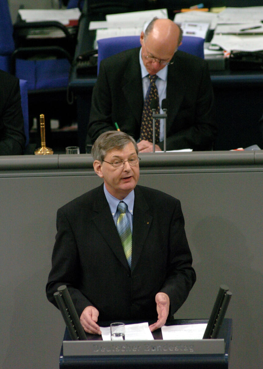 Karl Richard Schiewerling, CDU/CSU, MdB, Rede im Deutschen Bundestag, Vorsitz: Bundestagspräsident Dr. Norbert Lammert, CDU/CSU.; Plenum, Rednerpult, 11. Sitzung, TOP 3, Thema: SGB II Schiewerling, Karl; Lammert, Norbert Karl Richard Schiewerling, CDU/CSU, MdB, Rede im Deutschen Bundestag, Vorsitz: Bundestagspräsident Dr. Norbert Lammert, CDU/CSU.; Plenum, Rednerpult, 11. Sitzung, TOP 3, Thema: SGB II