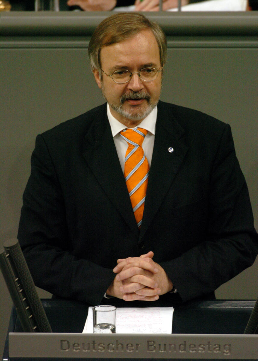 Hoyer, Werner Werner Hoyer, MdB, FDP, Rede, Deutscher Bundestag, 8. Sitzung, TOP 4, Thema: Europäischer Rat in Brüssel/Aussprache, Redner 2; Rednerpult.