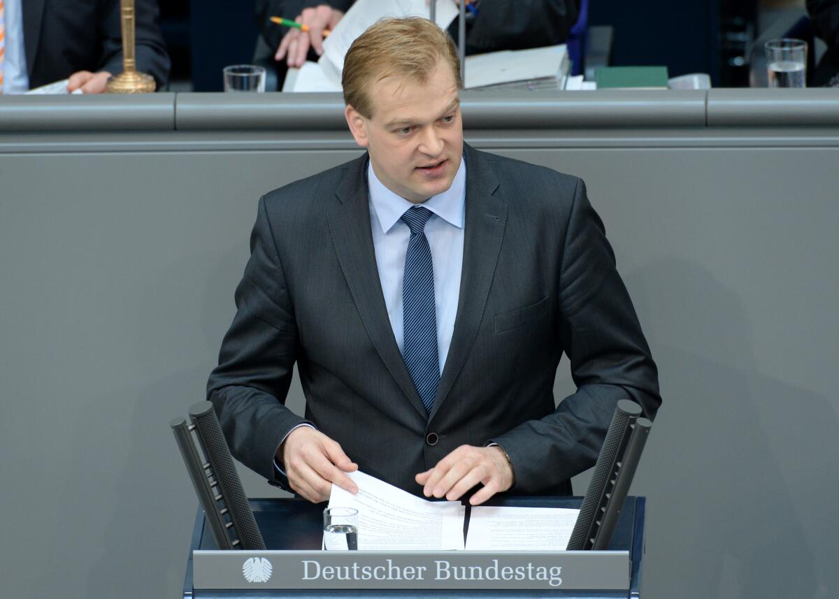 Albert Stegemann, CDU/CSU, Bundestagsabgeordneter, Abgeordneter, Mitglied des Deutschen Bundestages, MdB, Rede, Deutscher Bundestag, 26. Sitzung, Top 3, Thema: Leistungsverbesserungen in der Rentenversicherung.; Rednerpult. Stegemann, Albert Albert Stegemann, CDU/CSU, Bundestagsabgeordneter, Abgeordneter, Mitglied des Deutschen Bundestages, MdB, Rede, Deutscher Bundestag, 26. Sitzung, Top 3, Thema: Leistungsverbesserungen in der Rentenversicherung.; Rednerpult.