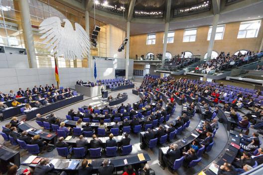 Merkel, Angela Reichstagsgebäude, Plenarsaal