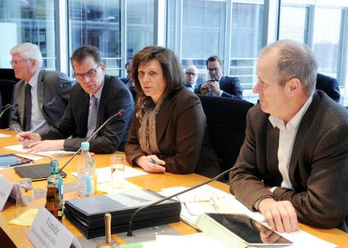 Ostendorff, Friedrich; Aigner, Ilse; Müller, Gerd Paul-Löbe-Haus, Sitzungssaal
