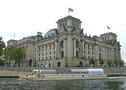  Reichstagsgebäude, Außenansicht