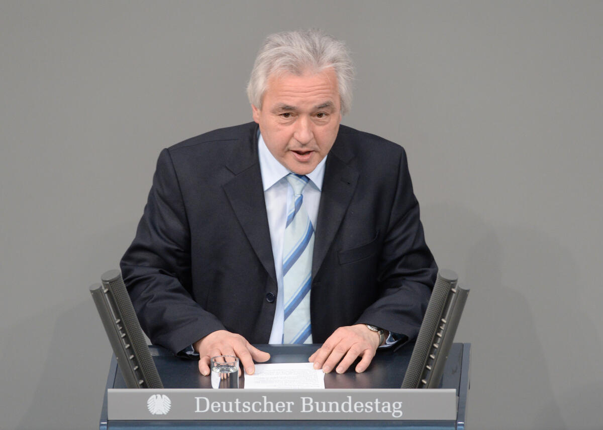 Mosblech, Volker Volker Mosblech, CDU/CSU, Bundestagsabgeordneter, Abgeordneter, Mitglied Deutscher Bundestag, MdB, Rede, 143. Sitzung, Top 7, Thema: Antwort auf Terror.; Rednerpult.