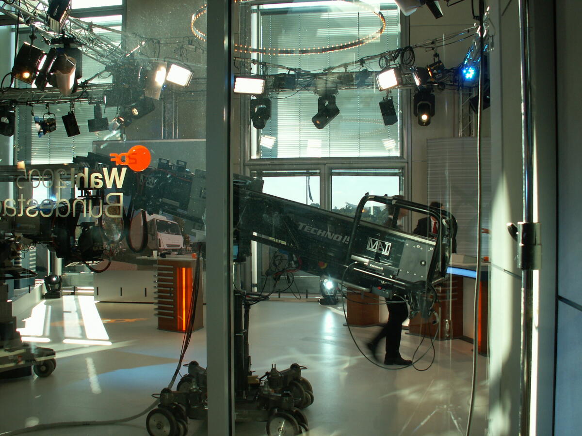 Presse- und Öffentlichkeitsarbeit im Rahmen der Bundestagswahl vom 18. September 2005; Wahl zum 16. Deutschen Bundestag; RTG, Kamera, TV, Presse Presse- und Öffentlichkeitsarbeit im Rahmen der Bundestagswahl vom 18. September 2005; Wahl zum 16. Deutschen Bundestag; RTG, Kamera, TV, Presse