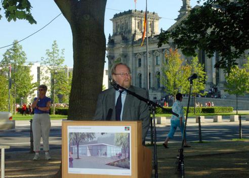 Thierse, Wolfgang Reichstagsgebäude, Außenansicht