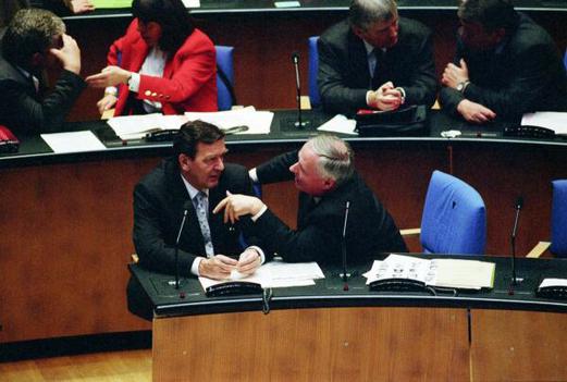 Schröder, Gerhard; Lafontaine, Oskar Liegenschaften in Bonn, Plenargebäude