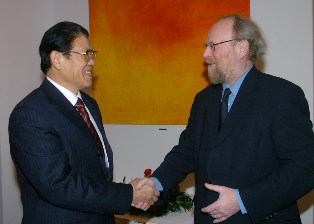 Thierse, Wolfgang; Thieying, Li Bundestagsvizepräsident Wolfgang Thierse, SPD,  empfängt den Vizepräsidenten des Ständigen Ausschusses des Nationalen Volkskongresses der Volksrepublik China, Li Tieying.