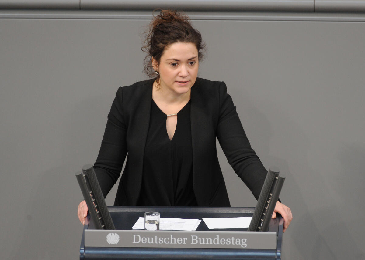 Sarah Ryglewski, SPD, Bundestagsabgeordnete, Abgeordnete, Mitglied Deutscher Bundestag, MdB, Rede, 155. Sitzung, Top 4, Thema: Novellierung von Finanzmarktvorschriften.; Rednerpult. Ryglewski, Sarah Sarah Ryglewski, SPD, Bundestagsabgeordnete, Abgeordnete, Mitglied Deutscher Bundestag, MdB, Rede, 155. Sitzung, Top 4, Thema: Novellierung von Finanzmarktvorschriften.; Rednerpult.