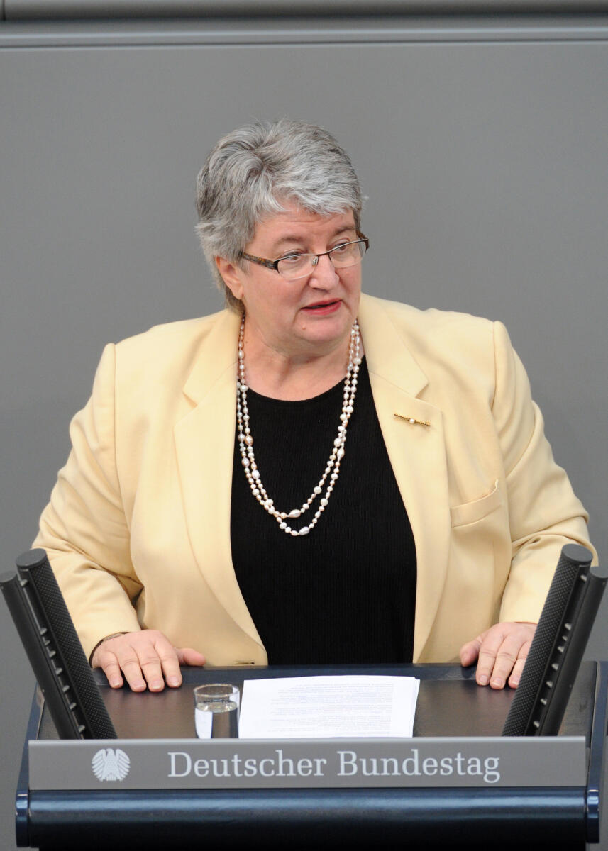 Gabriele Schmidt, CDU/CSU, Bundestagsabgeordnete, Abgeordnete, Mitglied Deutscher Bundestag, MdB, Rede, 167. Sitzung, Top 4, Thema: Flexible Gestaltung der Arbeitszeit, Redner 5.; Rednerpult. Schmidt, Gabriele Gabriele Schmidt, CDU/CSU, Bundestagsabgeordnete, Abgeordnete, Mitglied Deutscher Bundestag, MdB, Rede, 167. Sitzung, Top 4, Thema: Flexible Gestaltung der Arbeitszeit, Redner 5.; Rednerpult.