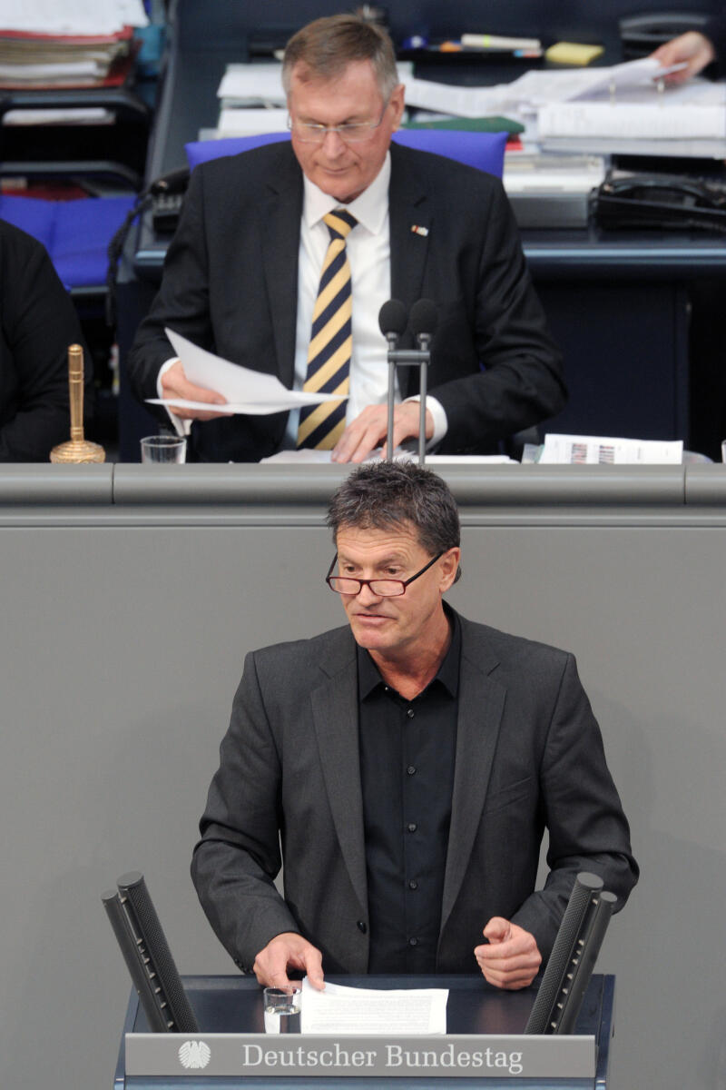 Pilger, Detlev; Singhammer, Johannes Detlev Pilger, SPD, Bundestagsabgeordneter, Abgeordneter, Mitglied Deutscher Bundestag, MdB, Rede, 164. Sitzung, Top 4, Thema: Aktionsplan für gemeinnützige Wohnungswirtschaft, Vorsitz: Bundestagsvizepräsident Johannes Singhammer, CDU/CSU.; Rednerpult.