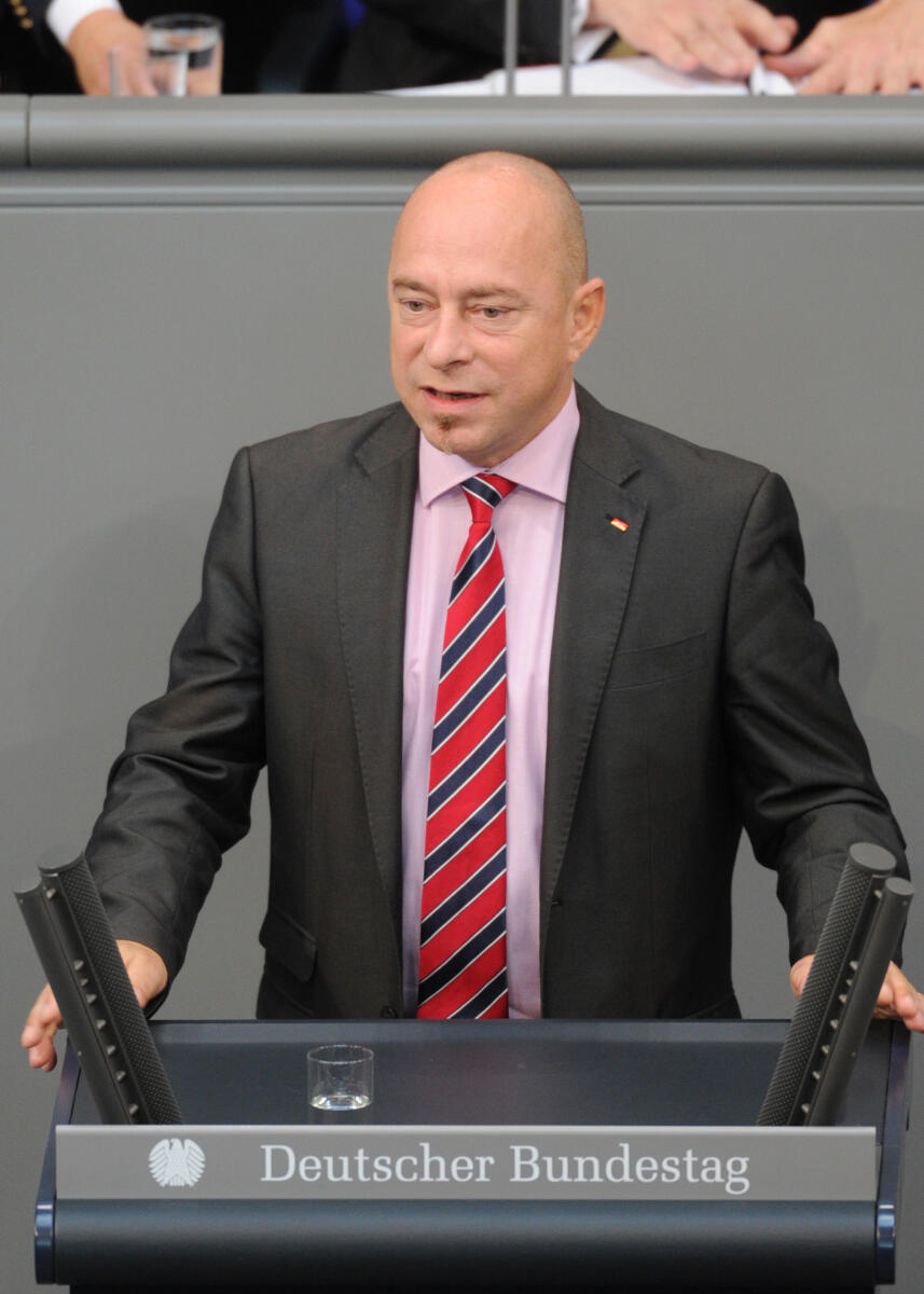Feist, Thomas Dr. Thomas Feist, CDU/CSU, Bundestagsabgeordneter, Abgeordneter, Mitglied Deutscher Bundestag, MdB, Rede, 193. Sitzung, TOP 3, Thema: Auswärtige Kultur- und Bildungspolitik, Redner 7.; Rednerpult.