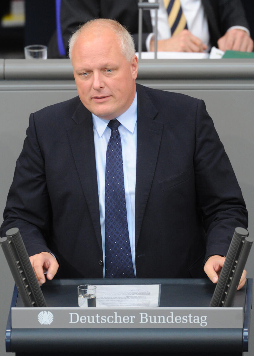 Ulrich Kelber, PSts., SPD, Bundestagsabgeordneter, Abgeordneter, Mitglied Deutscher Bundestag, MdB, Rede, 193. Sitzung, TOP 4, Thema: Mietpreispolitik und Mieterschutz, Redner 4.; Rednerpult. Kelber, Ulrich Ulrich Kelber, PSts., SPD, Bundestagsabgeordneter, Abgeordneter, Mitglied Deutscher Bundestag, MdB, Rede, 193. Sitzung, TOP 4, Thema: Mietpreispolitik und Mieterschutz, Redner 4.; Rednerpult.