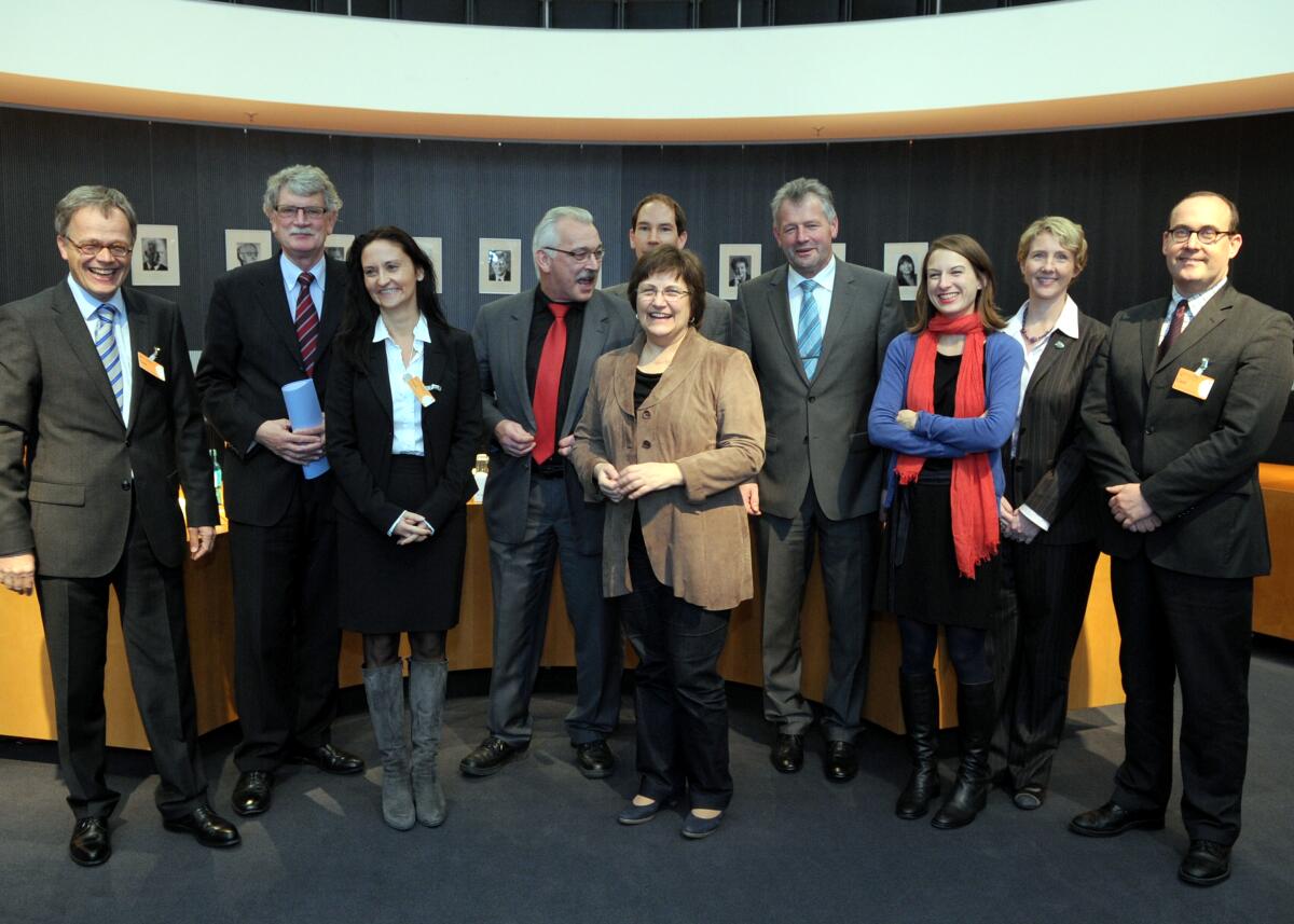 Goldmann, Hans-Michael Der Ausschuss des Deutschen Bundestages hat unter der Leitung seines Vorsitzenden Hans-Michael Goldmann, (2.v.li), FDP, mit Beteiligung von Mitgliedern des Getreidemittelverbandes e. V.  ein Berichterstattergespräch.; Gruppenfoto.