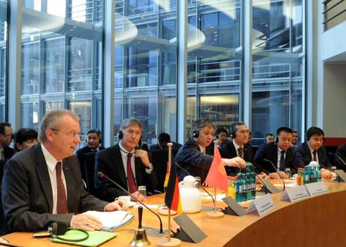 Polenz, Ruprecht; Atambaev, Almazbek Paul-Löbe-Haus, Sitzungssaal