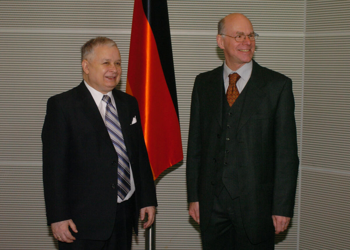 Bundestagspräsident Dr. Norbert Lammert , CDU/CSU, empfängt den Staatspräsidenten der Republik Polen, Lech Kaczynski. Lammert, Norbert; Kaczynski, Lech Bundestagspräsident Dr. Norbert Lammert , CDU/CSU, empfängt den Staatspräsidenten der Republik Polen, Lech Kaczynski.