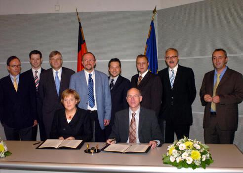 Lammert, Norbert; Merkel, Angela; Wissmann, Matthias; Silberhorn, Thomas; Hintze, Peter; Schäfer, Axel; Roth, Michael; Stübgen, Michael; Gloser, Günter; Ulrich, Alexander Reichstagsgebäude, Empfangsraum