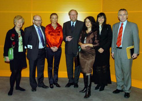 Thierse, Wolfgang; Schwall-Düren, Angelica; Hacker, Hans-Joachim Reichstagsgebäude, Empfangsraum