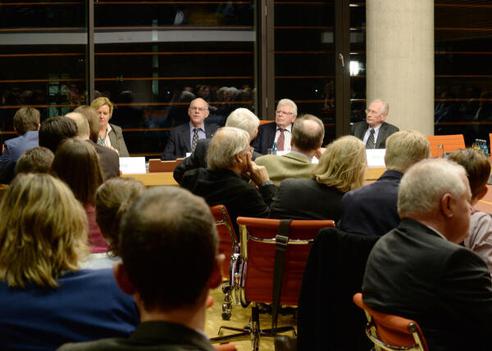 Lammert, Norbert; Högl, Eva; Grimm, Dieter; Oberreuter, Heinrich Jakob-Kaiser-Haus, Sitzungssaal