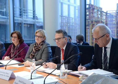 Griese, Kerstin; Kramme, Anette; Weise, Frank-Jürgen Paul-Löbe-Haus, Sitzungssaal