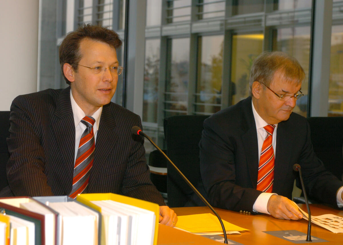 Fricke, Otto; Diller, Karl Konstituierung des Haushaltsausschusses; Ausschussvorsitzende Otto Fricke, FDP, (links) und Karl Diller,  SPD