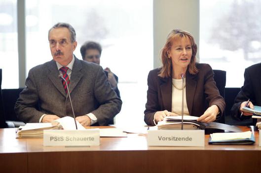 Schauerte, Hartmut; Bulmahn, Edelgard Paul-Löbe-Haus, Sitzungssaal