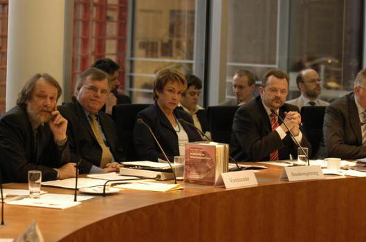 Frey, Martin; Weiß, Gerald; Evers-Meyer, Karin; Thönnes, Franz Paul-Löbe-Haus, Sitzungssaal