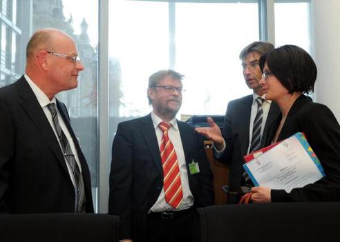 Kolbe, Daniela; Lahl, Uwe; Romanowski, Gerd; Uppenkamp, Klaus Paul-Löbe-Haus, Sitzungssaal