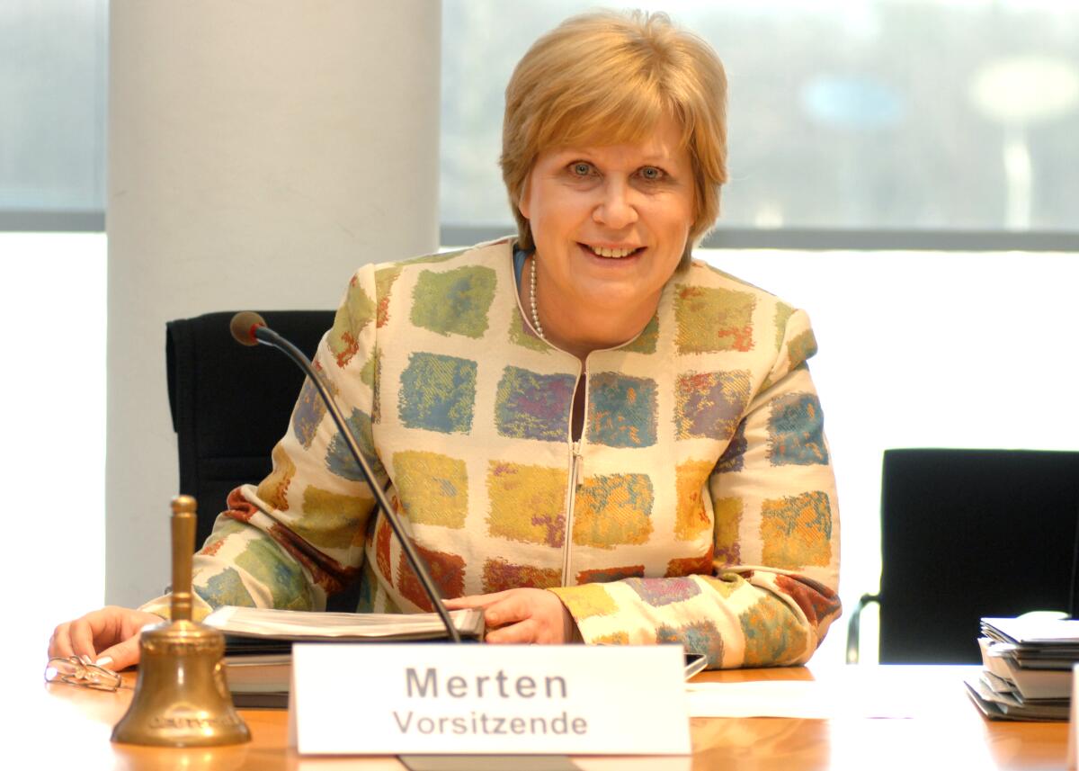 Merten, Ulrike Ulrike Merten, SPD, Vorsitzende des Verteidigungsausschusses des Deutschen Bundestages.