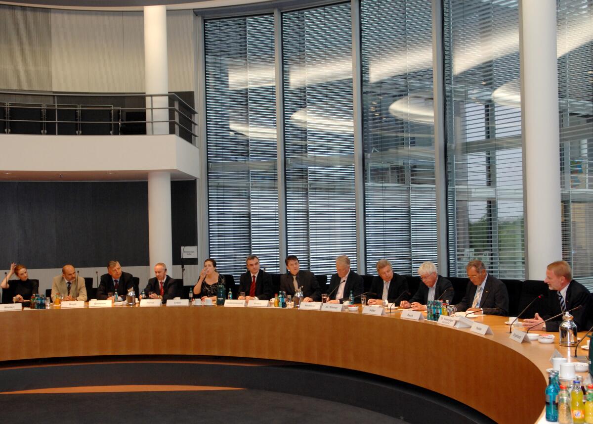  Ausschusssitzung des Verteidigungsausschusses des Deutschen Bundestages unter Beteiligung einer Interministeriellen Arbeitsgruppe aus Bosnien und Hezegowina.; Übersicht.