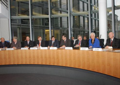 Götz, Peter; Blank, Renate; Brunnhuber, Georg; Fischer, Dirk; Hasselfeldt, Gerda; Lippold, Klaus W. Paul-Löbe-Haus, Sitzungssaal