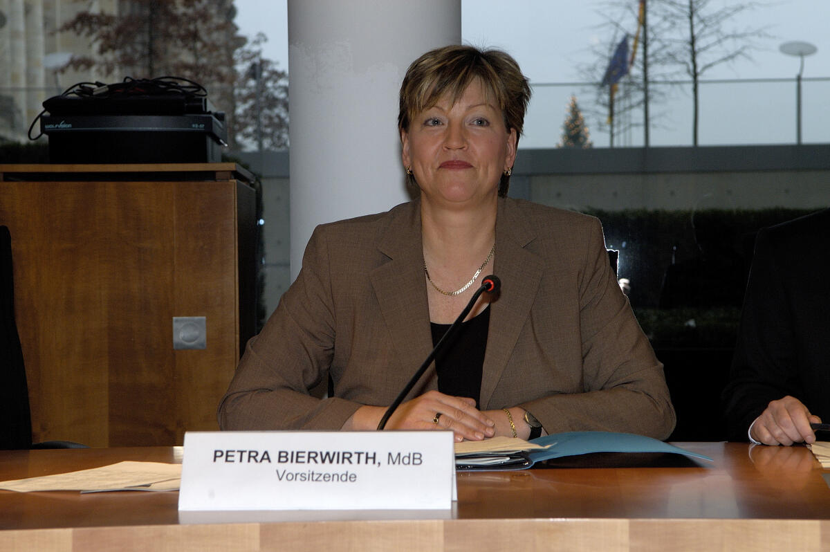 Bierwirth, Petra Konstituierung des  Ausschuss für Umwelt, Naturschutz und Reaktorsicherheit; Ausschussvorsitzende Petra Bierwirth, SPD