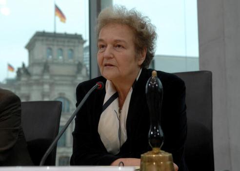 Däubler-Gmelin, Herta Marie-Elisabeth-Lüders-Haus, Anhörungssaal