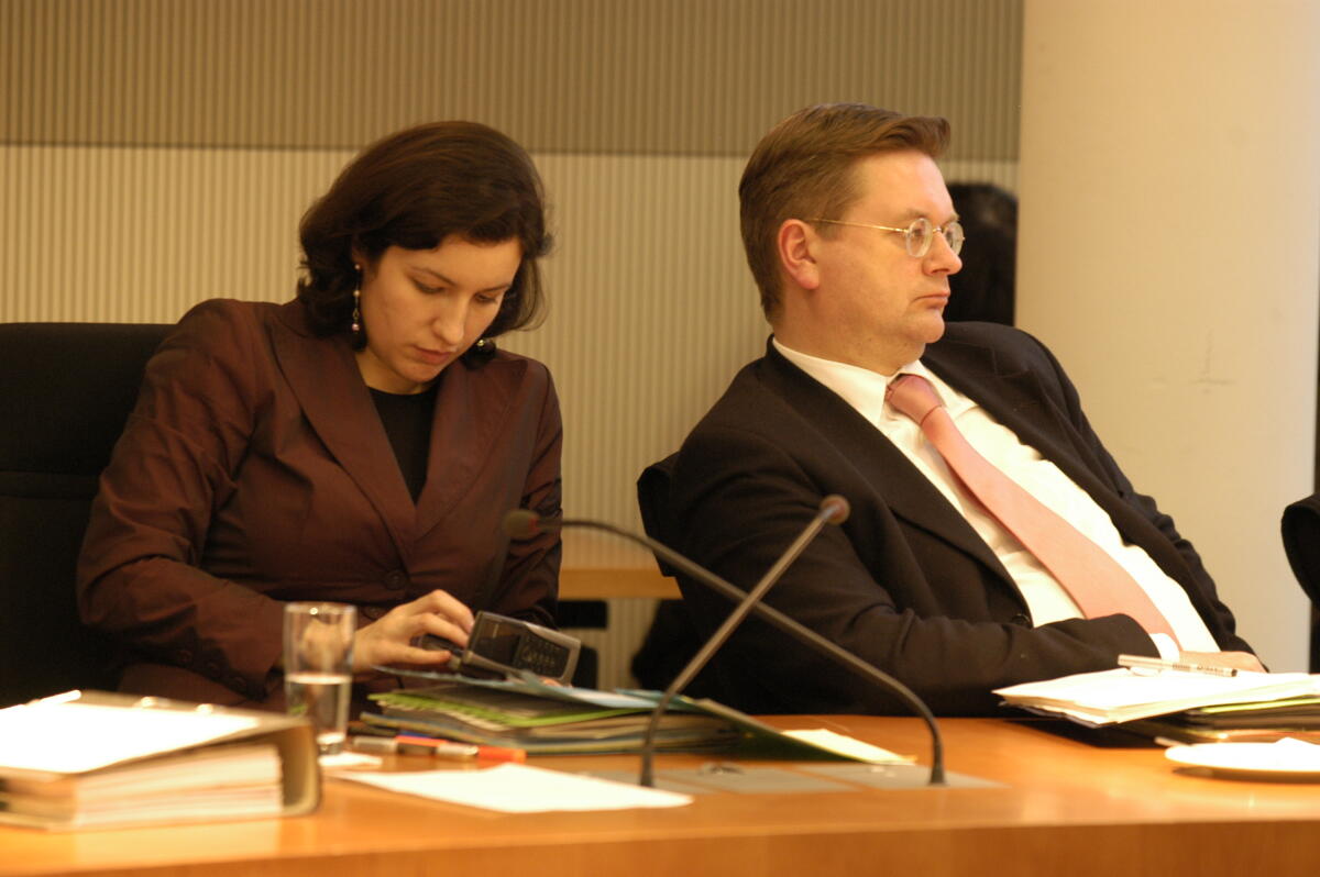 Bär, Dorothee; Grindel, Reinhard Dorothee Bär, CDU/CSU, und Reinhard Grindel, CDU/CSU, während der 3. Ausschusssitzung.; Abgeordnete, MdB, CDU/CSU-Fraktion, Ordentliche  Ausschussmitglieder