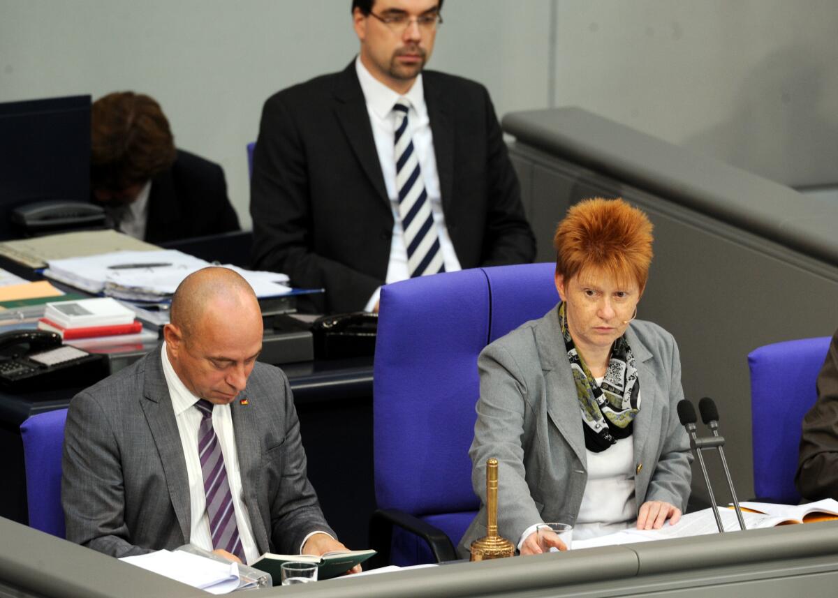 Feist, Thomas; Pau, Petra Schriftführer: Dr. Thomas Feist, (li), CDU/CSU, Vorsitz: Bundestagsvizepräsidentin Petra Pau, DIE LINKE. 195. Sitzung Deutscher Bundestag.