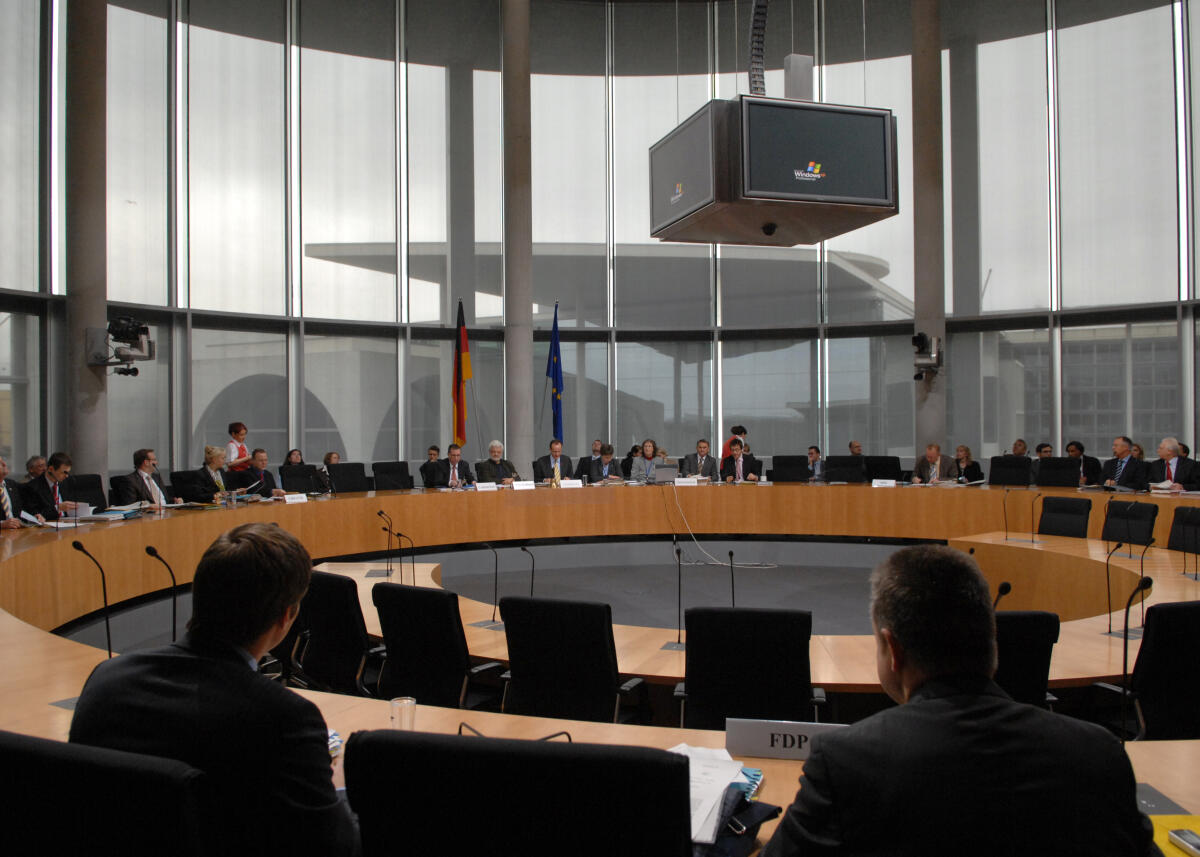 Ausschusssitzung des Ausschusses für die Angelegenheiten der Europäischen Union zu dem Thema: EU-Eigenmittelfinanzierung.; Übersicht. Ausschusssitzung des Ausschusses für die Angelegenheiten der Europäischen Union zu dem Thema: EU-Eigenmittelfinanzierung.; Übersicht.