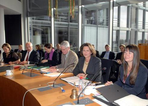 Höfken, Ulrike; Aigner, Ilse Paul-Löbe-Haus, Sitzungssaal
